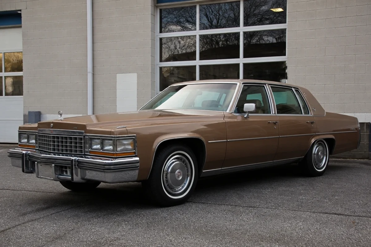 Cadillac Fleetwood Brougham 1977–1986
