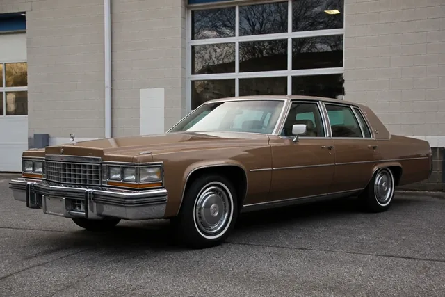 Cadillac Fleetwood Brougham 1977–1986