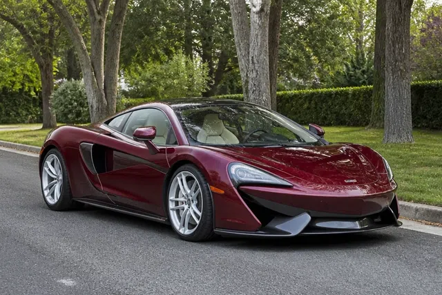 McLaren 570GT