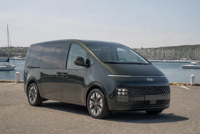 Hyundai Staria