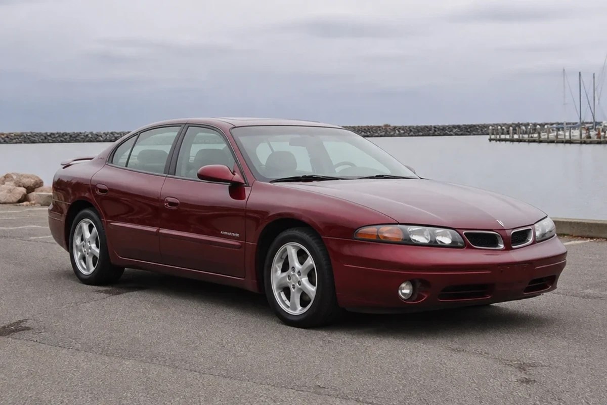 Pontiac Bonneville 1992–2000