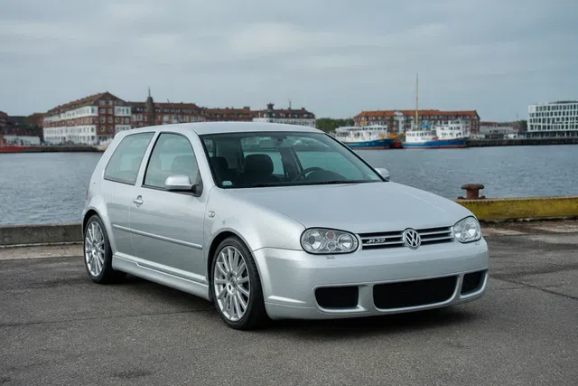 Volkswagen Golf 4 R32