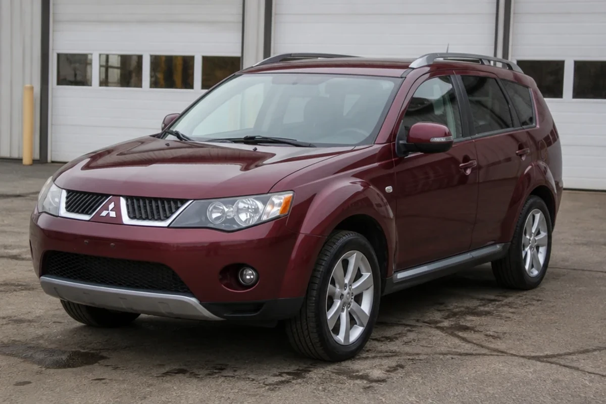 Mitsubishi Outlander 2007–2012