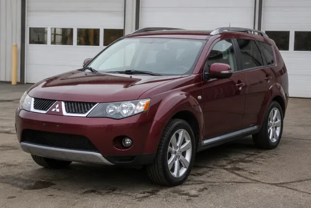 Mitsubishi Outlander 2007–2012