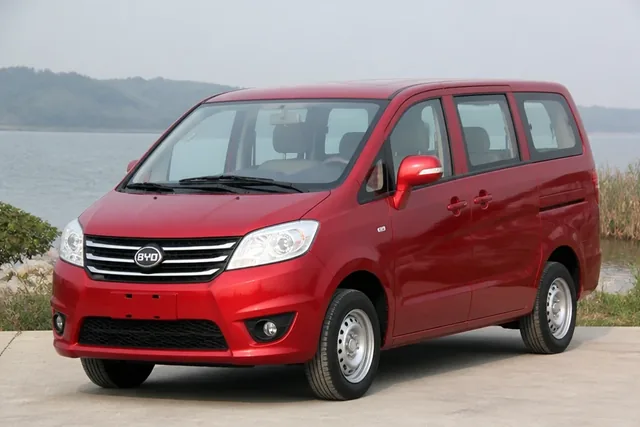 BYD M3