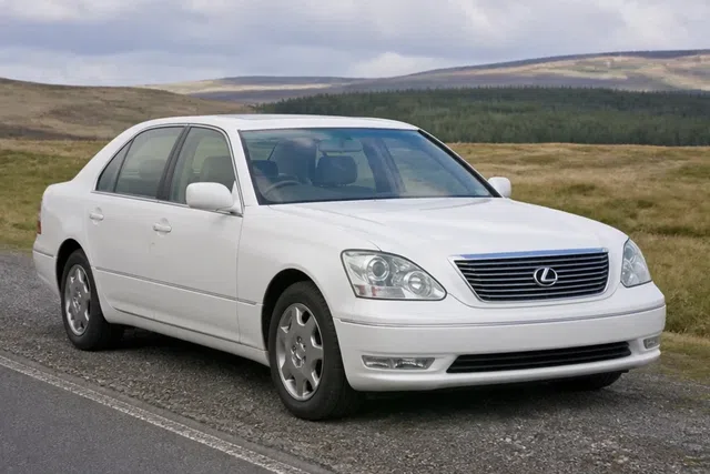 Lexus LS430