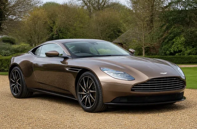 Aston Martin DB11