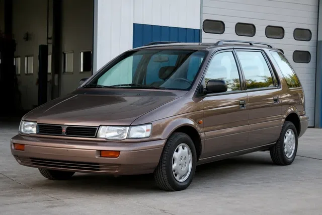 Mitsubishi Space Wagon 1991–1999