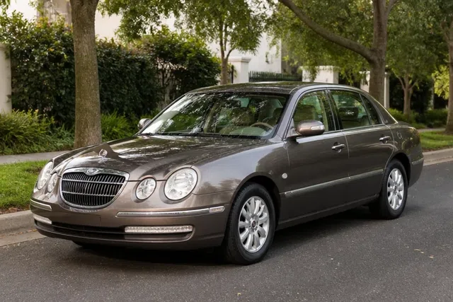 Kia Opirus