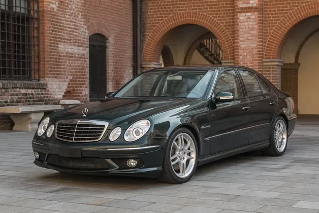 Mercedes E-Klasse E55 AMG