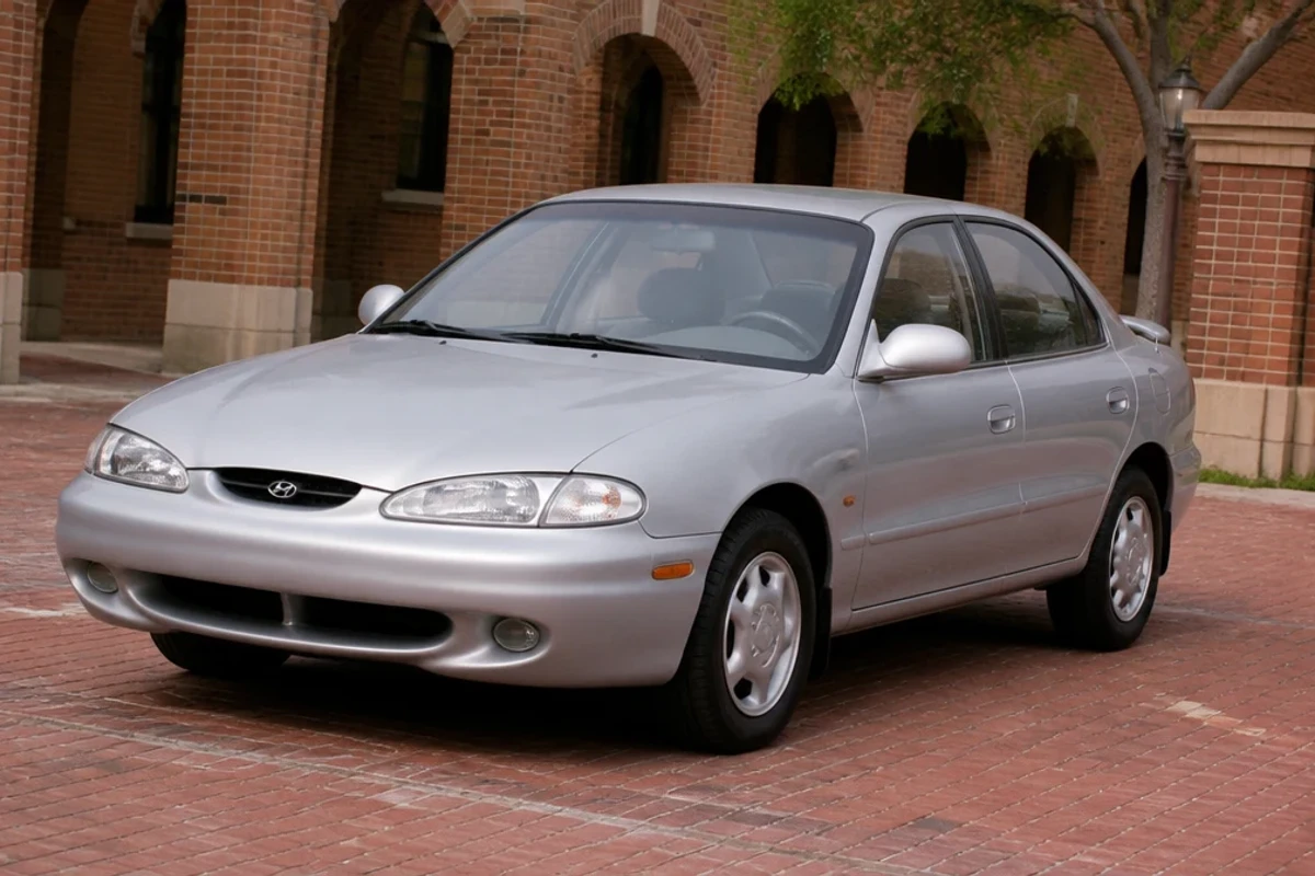 Hyundai Sonata 1993–1998