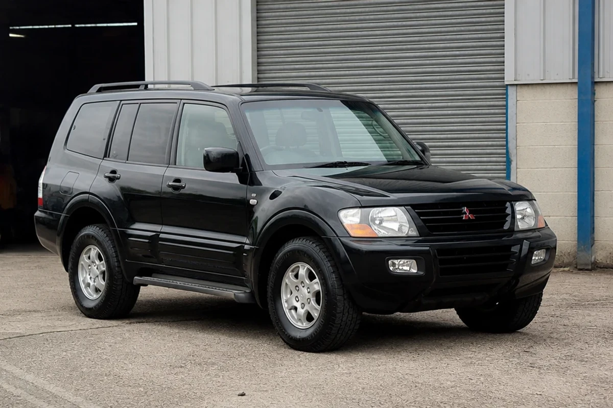 Mitsubishi Pajero Wagon 2000–2006