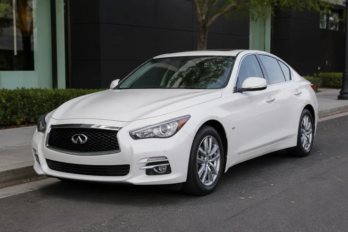Infiniti Q50 2013–2024