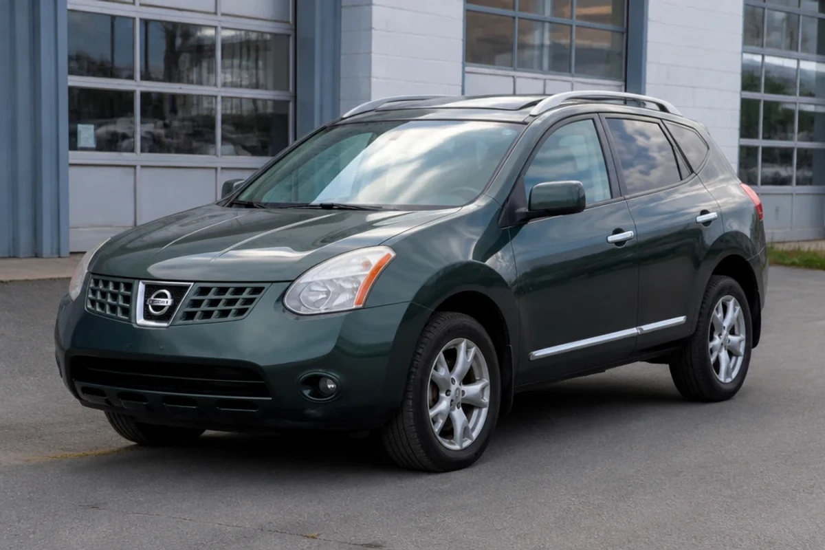 Nissan Rogue 2007–2015