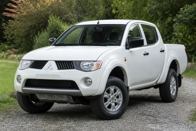 Mitsubishi L200 2005–2017