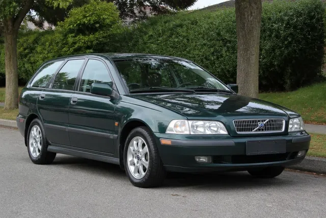 Volvo V40 1995–2004