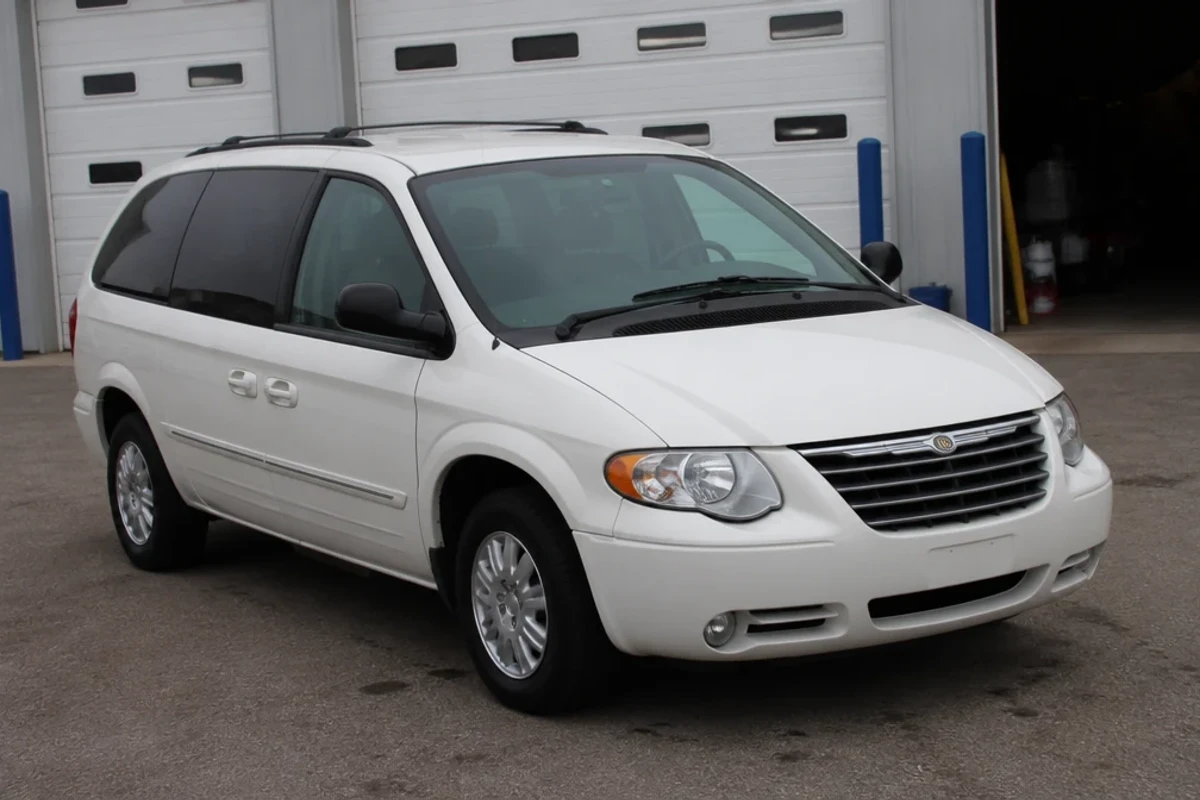 Chrysler Town and Country 2001–2007