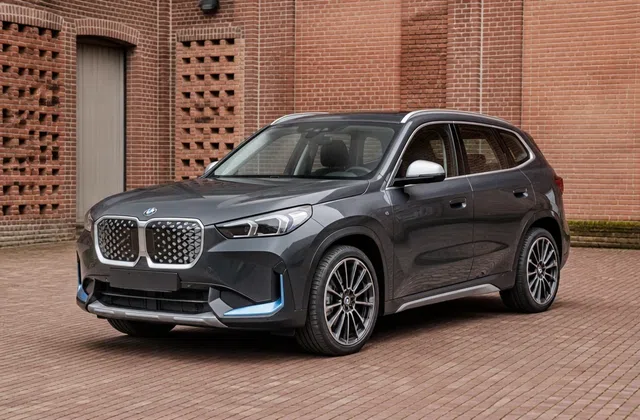 BMW iX1