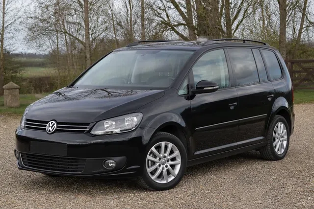 Volkswagen Touran 2010–2015