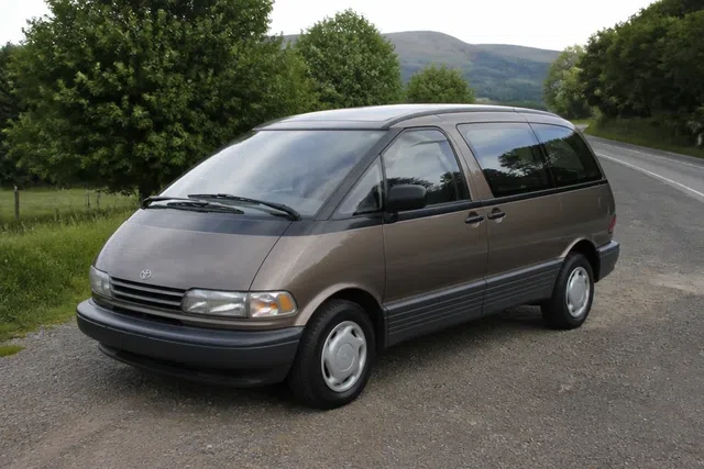 Toyota Previa 1990–1999