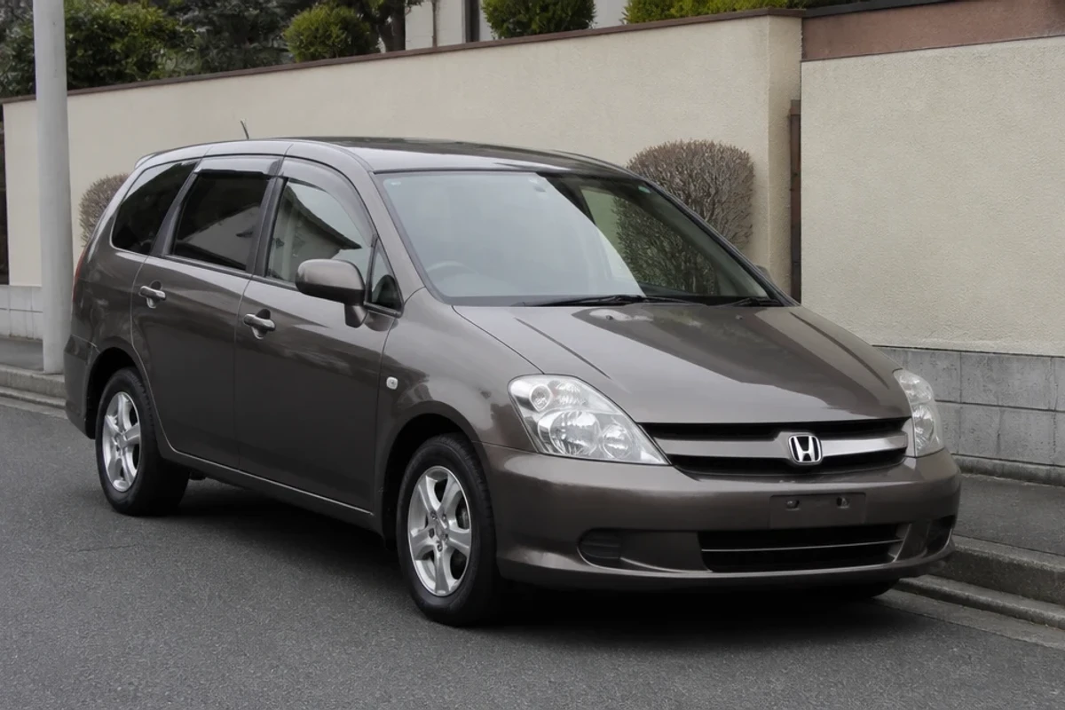 Honda Stream 2001–2007