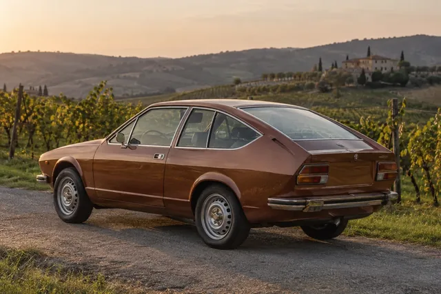 Alfa Romeo Alfetta GT