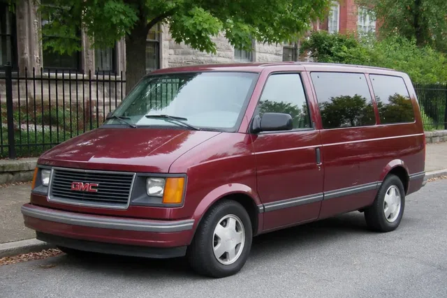 GMC Safari 1985–2002
