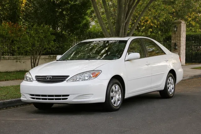 Toyota Camry 2001–2006