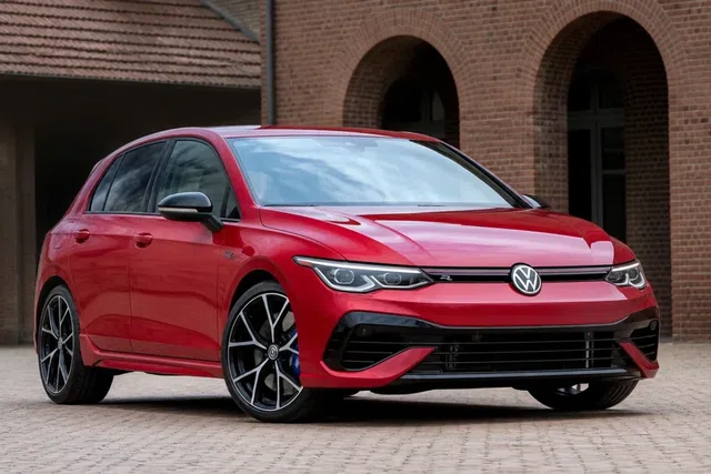 Volkswagen Golf 8 R