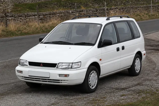 Mitsubishi Space Runner