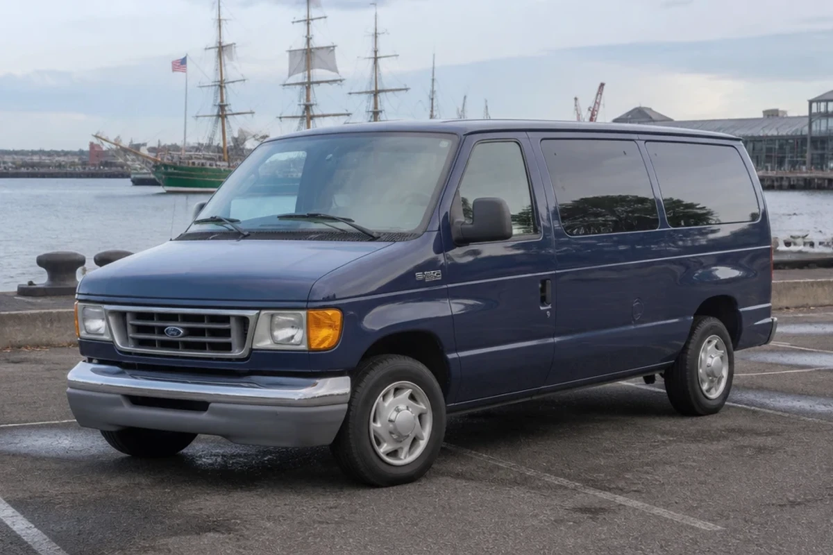 Ford E-350 1991–dosud