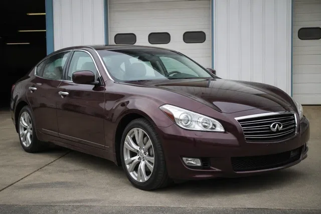 Infiniti M25/M37/M56/M35h/M30d