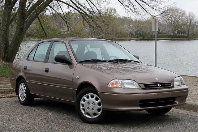 Suzuki Esteem