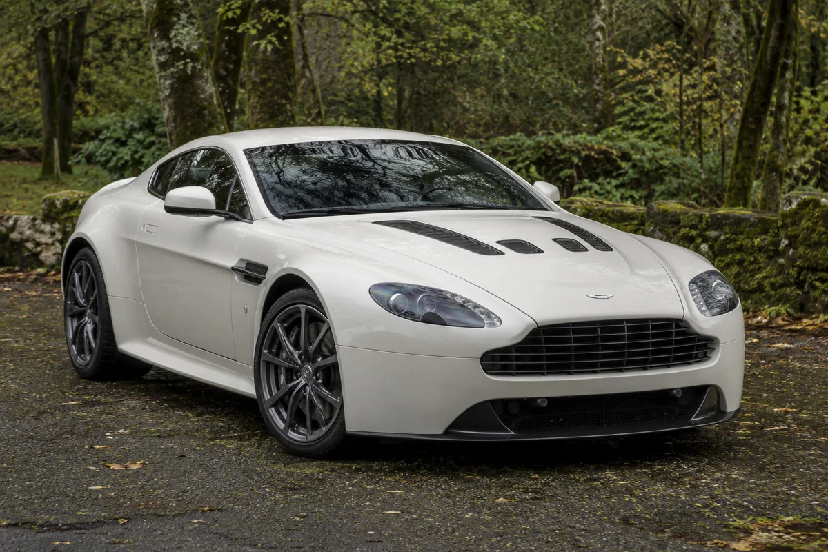 Aston Martin V12 Vantage 2009–2018