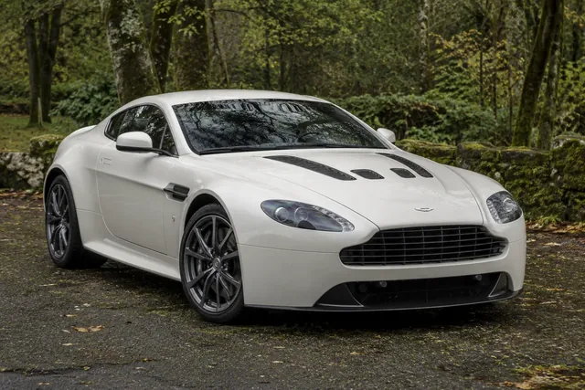 Aston Martin V12 Vantage 2009–2018