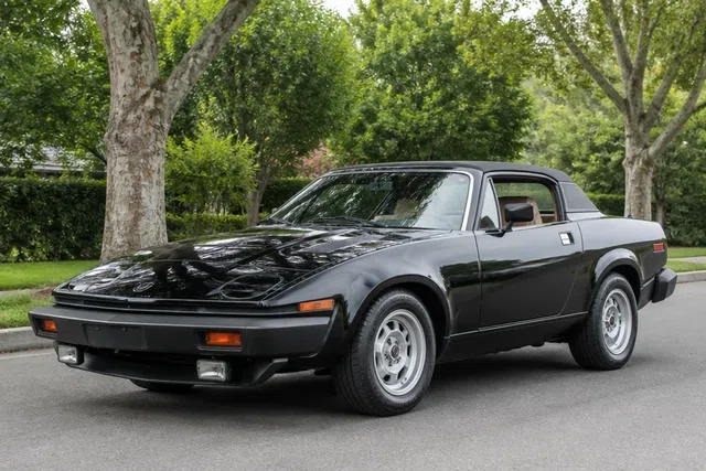 Triumph TR8