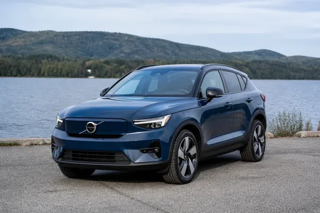 Volvo EX40