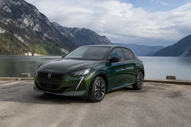 Peugeot e-208