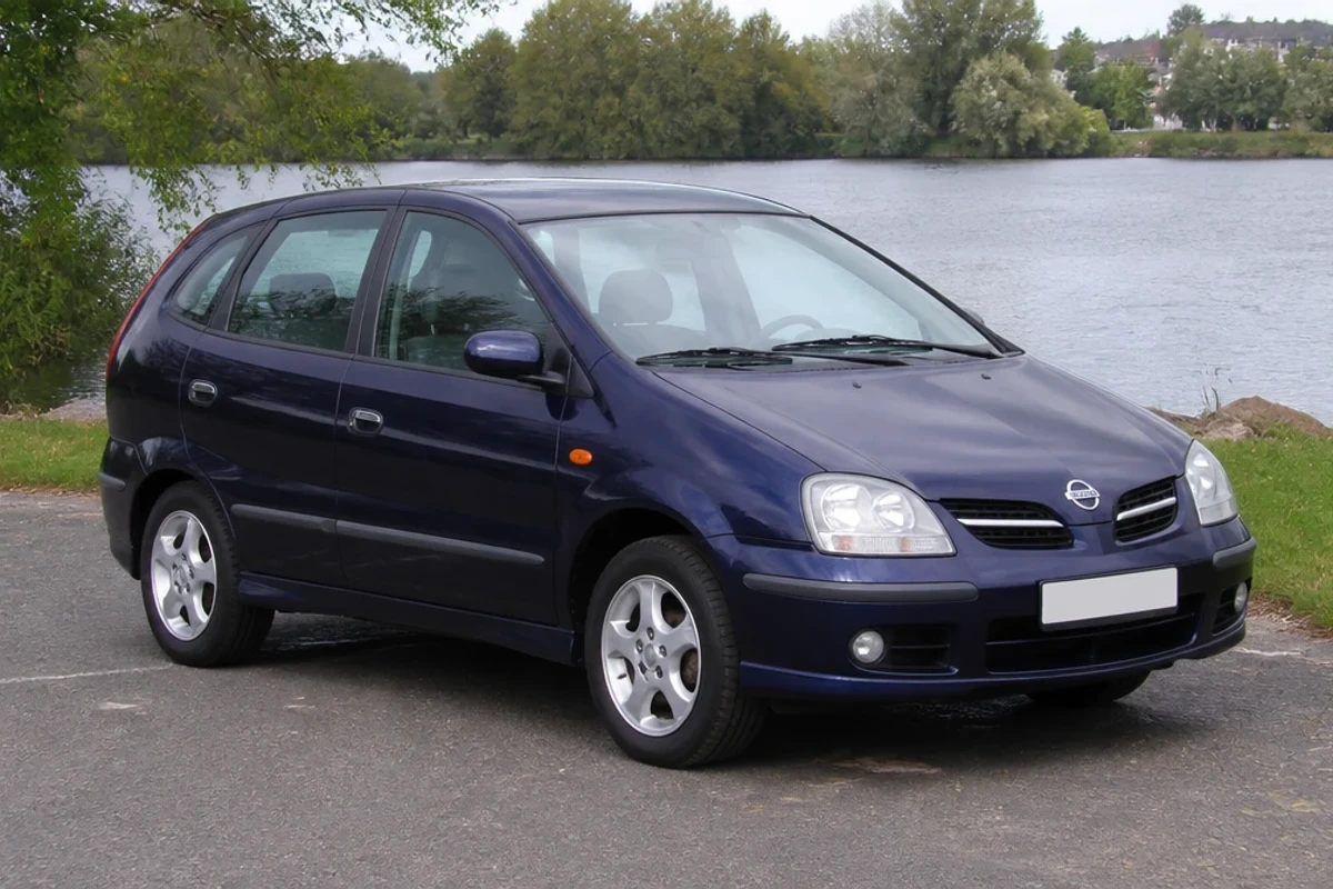 Nissan Almera Tino 2000–2006