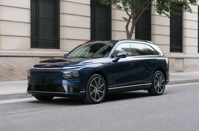 XPeng G9