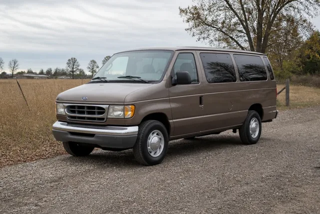 Ford E-150 Econoline