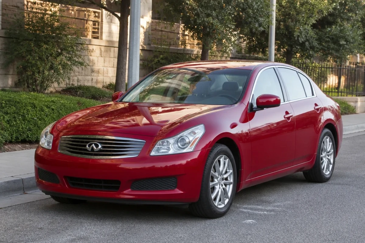 Infiniti G25 2007–2015