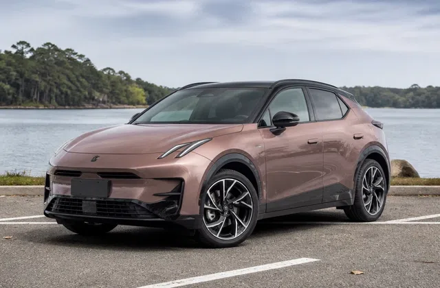Lynk&Co 02