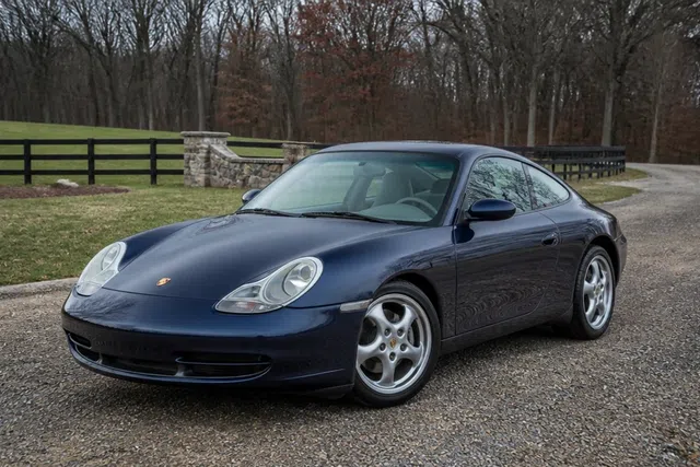 Porsche 911 996