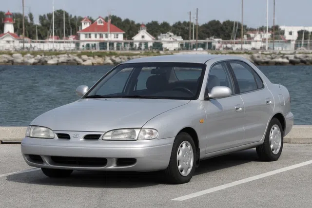 Hyundai Elantra 1990–1995