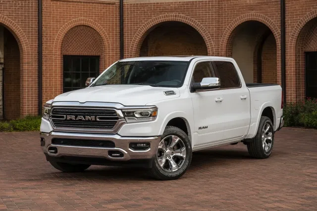 RAM RAM 1500 2018–қазіргі кезге дейін