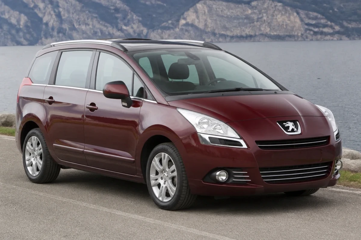 Peugeot 5008 2009–2017