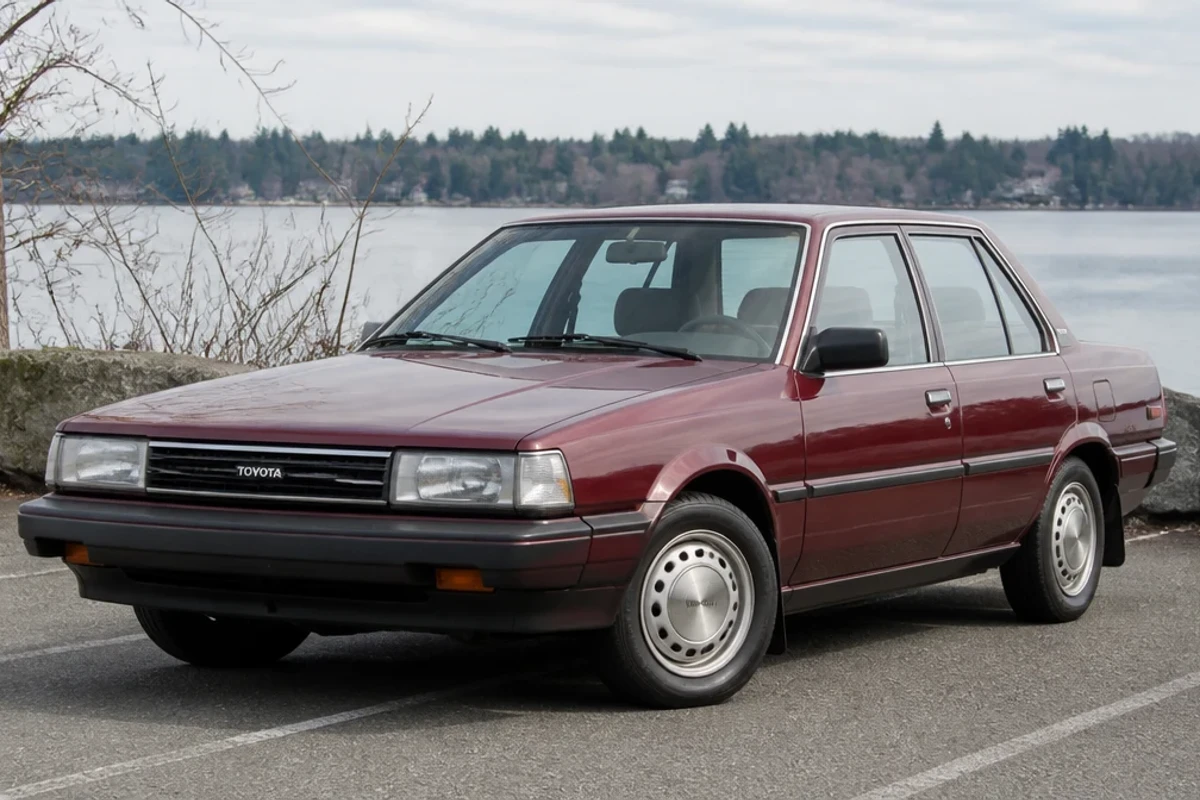 Toyota Camry 1982–1986