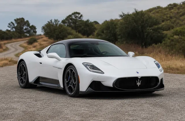 Maserati MC20