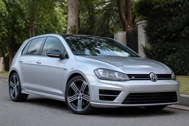 Volkswagen Golf 7 R